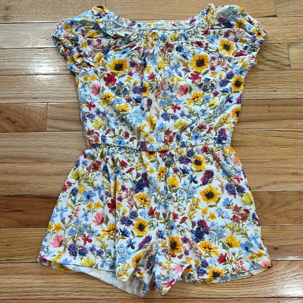 Girls Old Navy Floral Romper Size Small